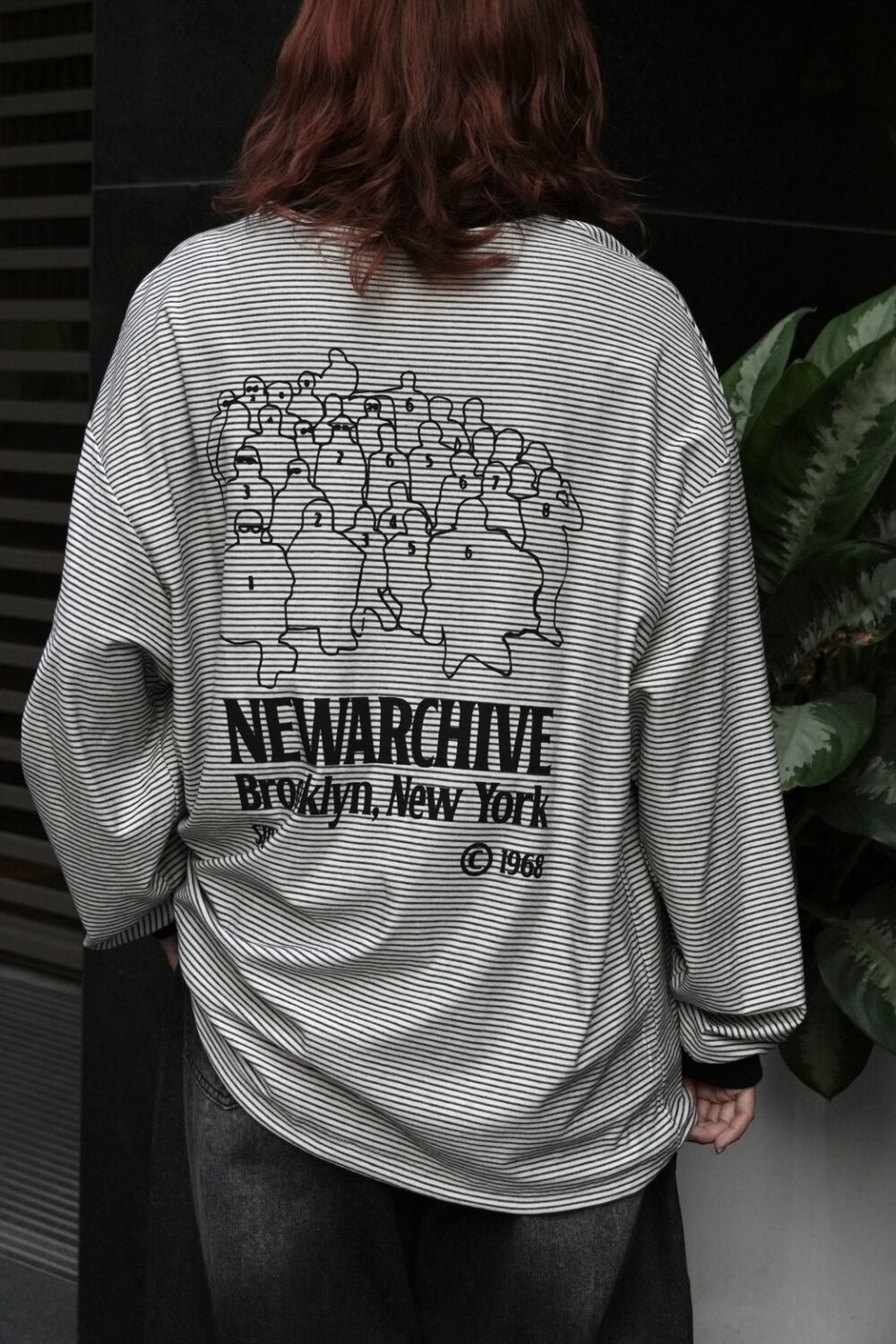 背大圖條紋長TEE