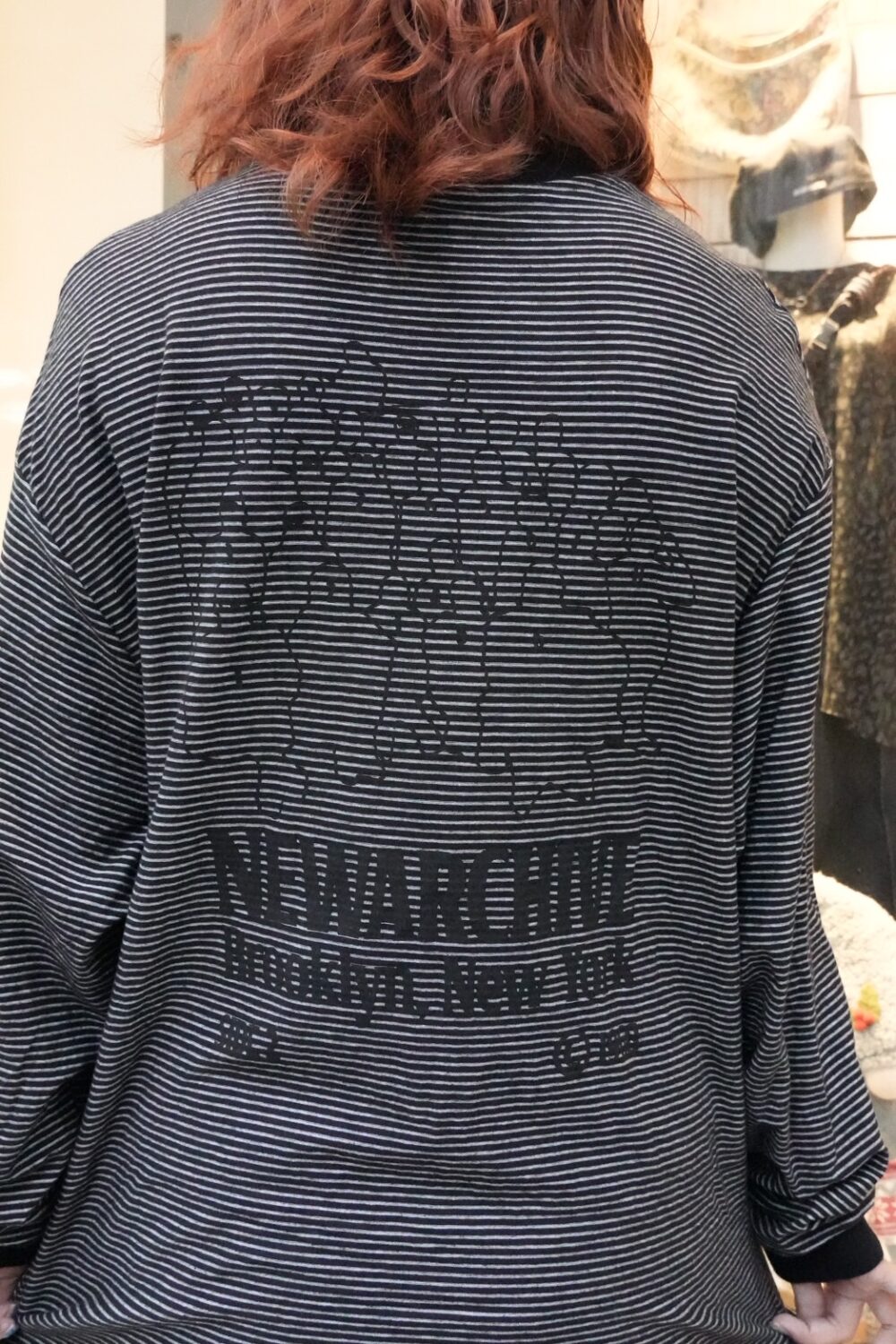 背大圖條紋長TEE